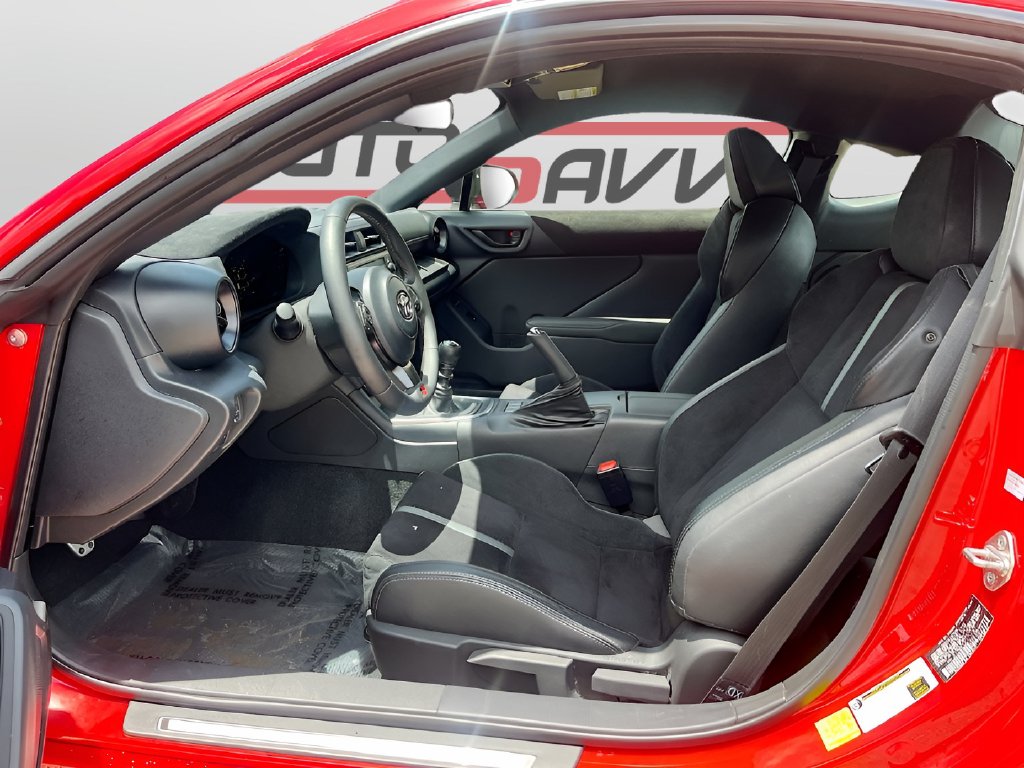2025 Toyota GR86 photo 20 of 31