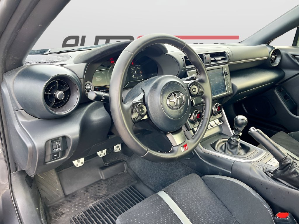 2024 Toyota GR86 photo 9 of 30