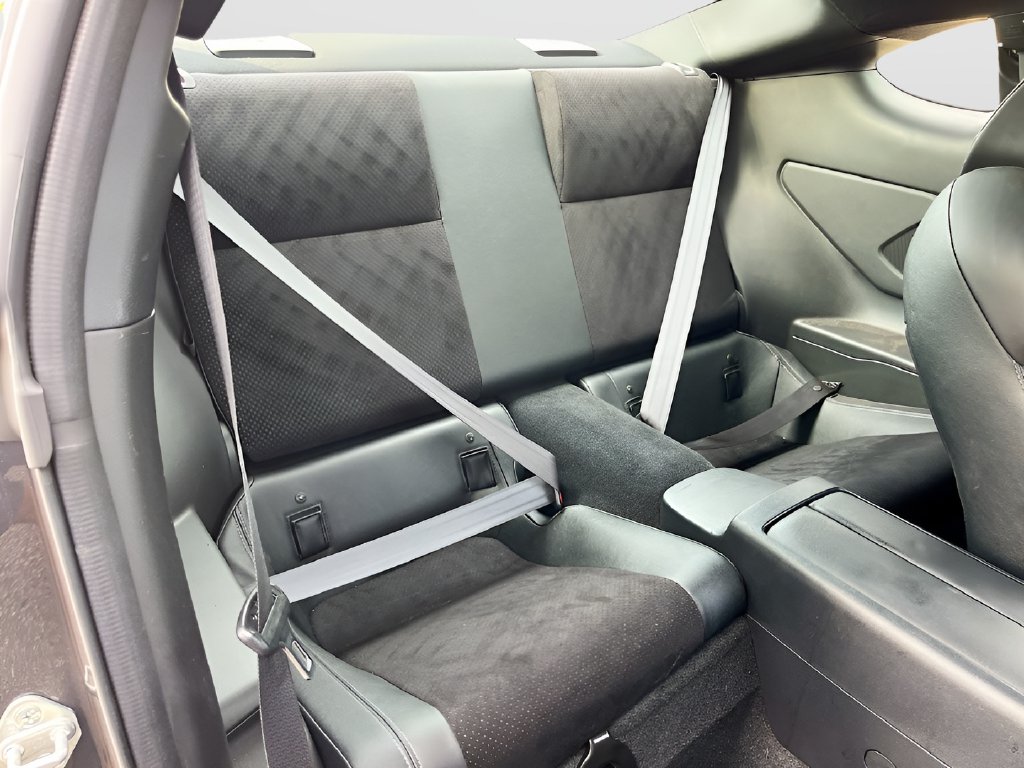2024 Toyota GR86 photo 25 of 30