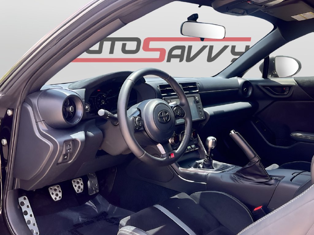 2023 Toyota GR86 photo 9 of 30
