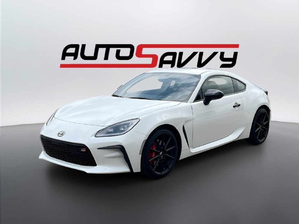 2024 Toyota GR86 photo 3 of 31