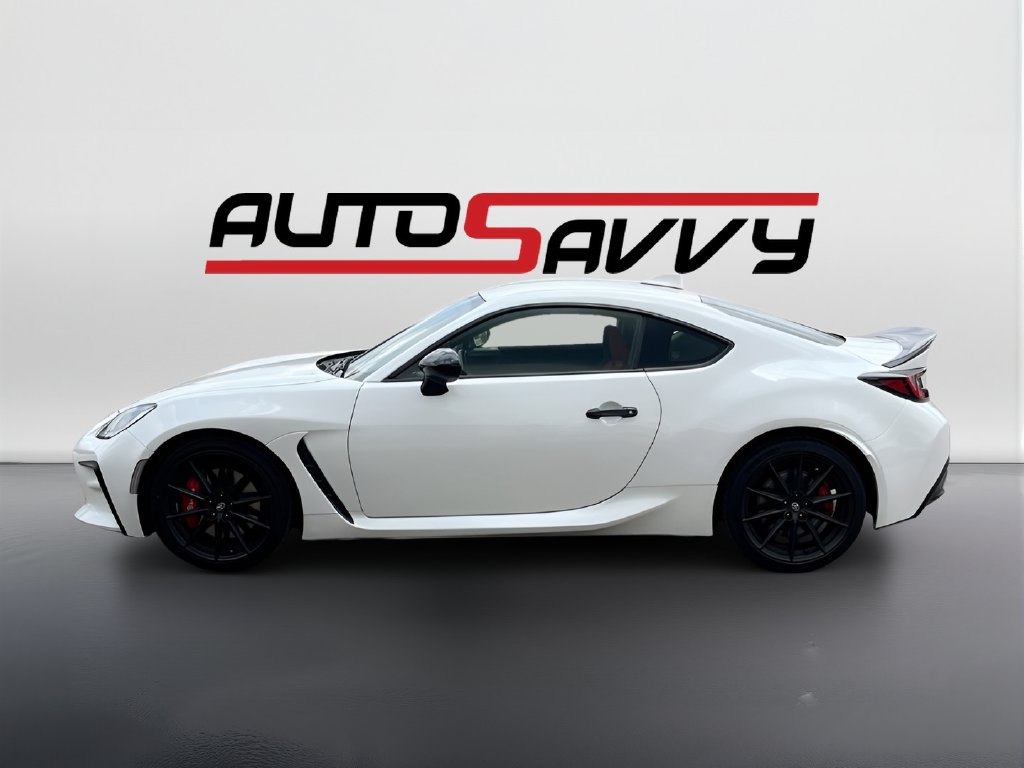 2024 Toyota GR86 photo 4 of 31