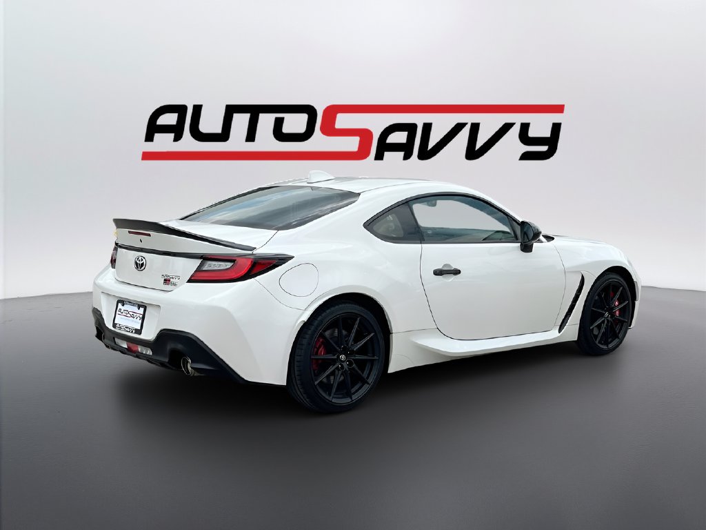 2024 Toyota GR86 photo 7 of 31