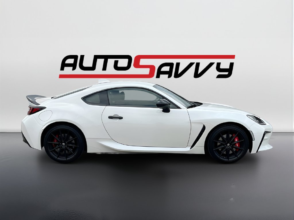 2024 Toyota GR86 photo 8 of 31