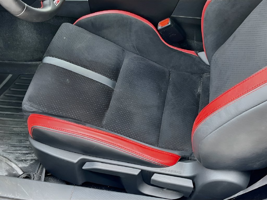 2024 Toyota GR86 photo 18 of 31