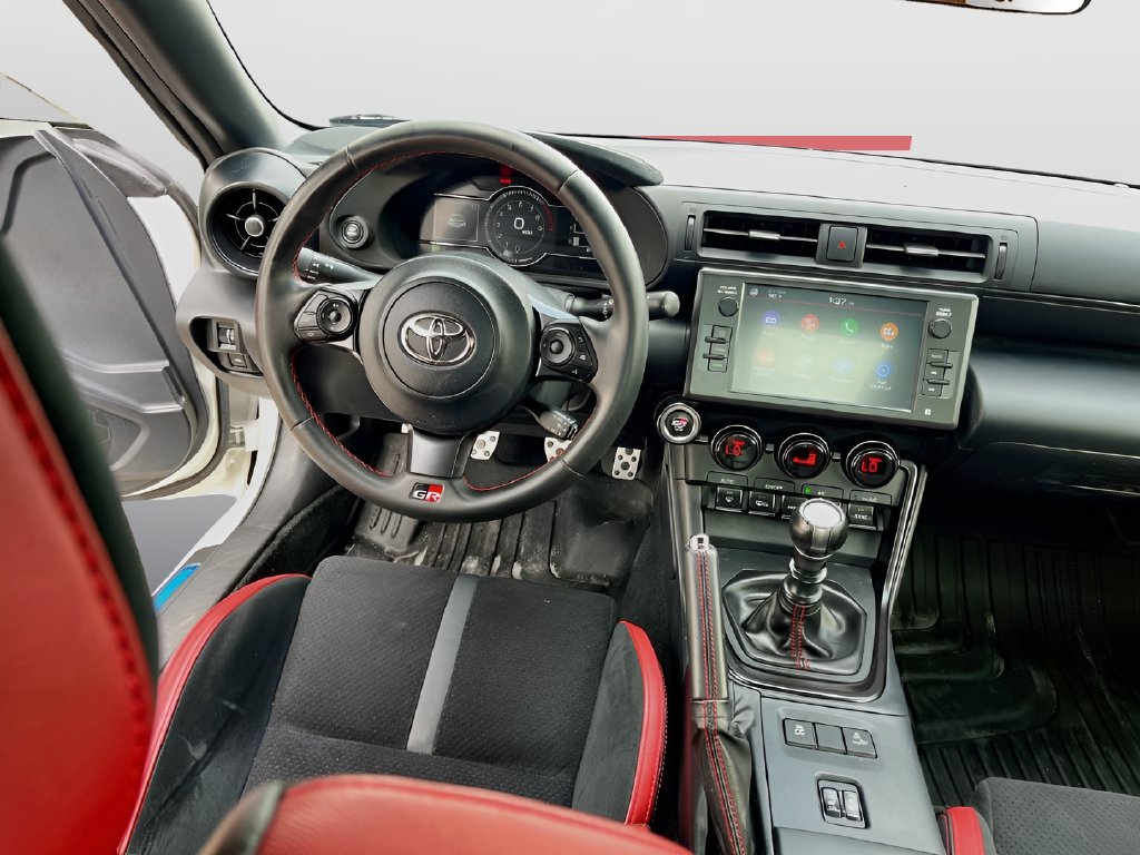 2024 Toyota GR86 photo 21 of 31
