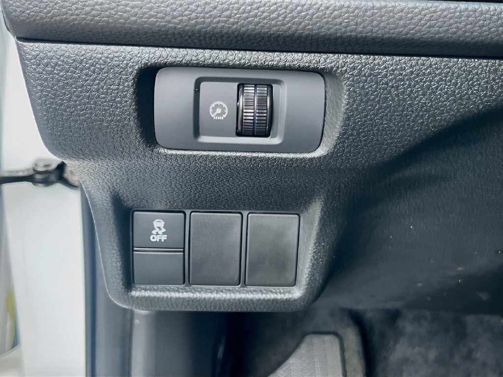 2025 Honda Civic Hybrid photo 10 of 32