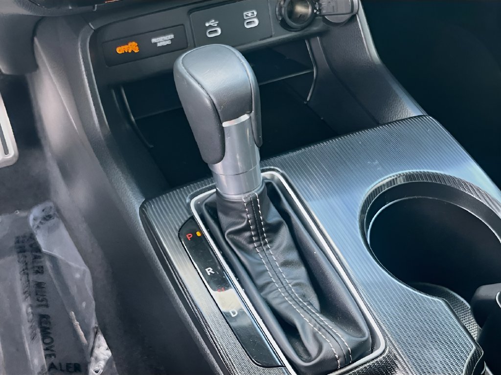 2025 Honda Civic Hybrid photo 16 of 32