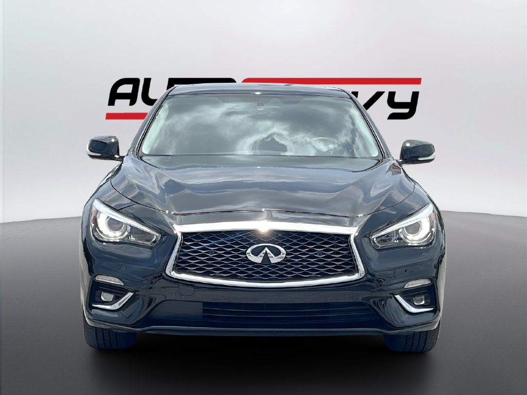 2024 Infiniti Q50 photo 2 of 33