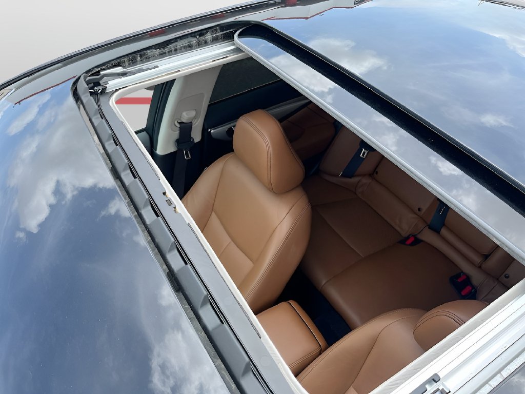 2024 Infiniti Q50 photo 22 of 33