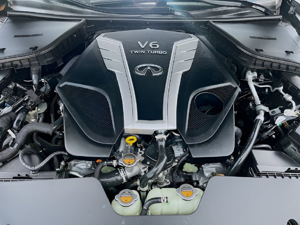 2024 Infiniti Q50 photo 31 of 33