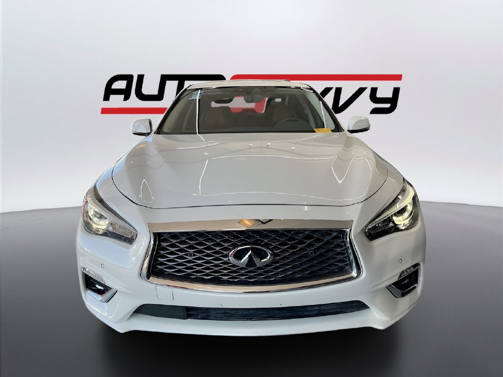 2024 Infiniti Q50 photo 2 of 32