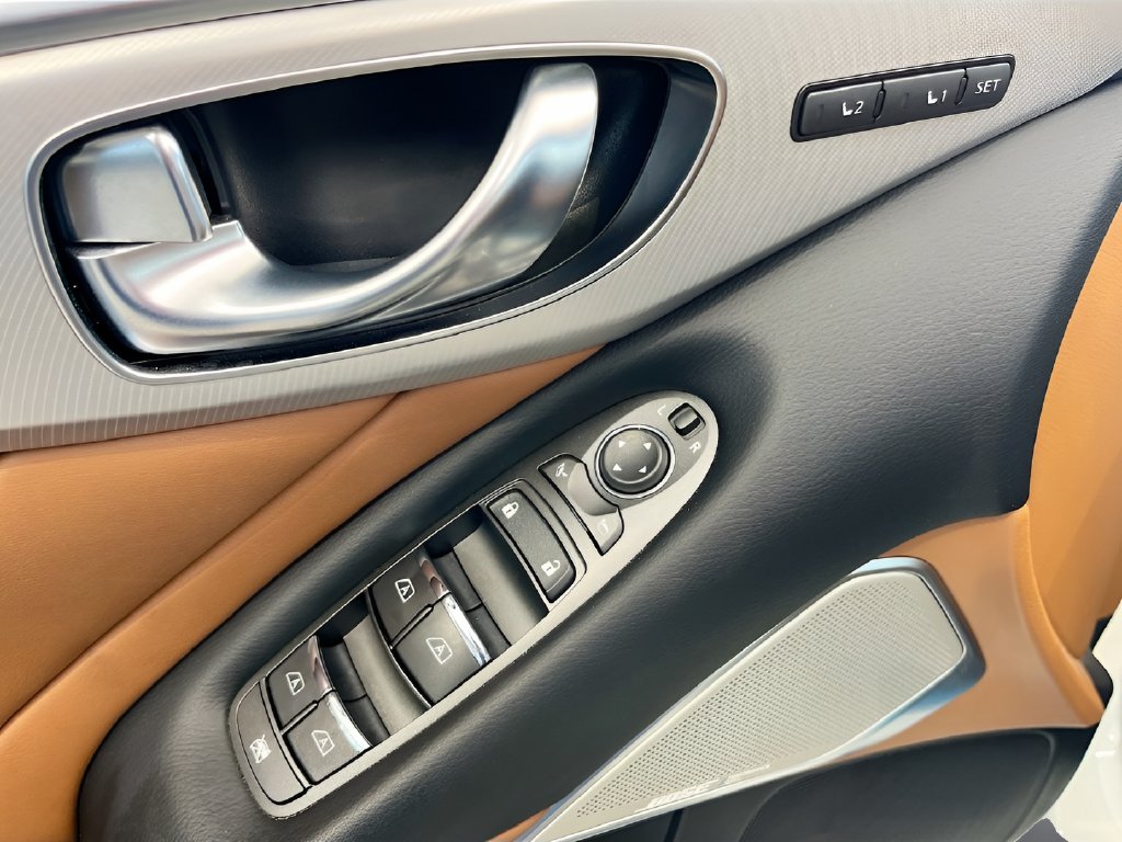 2024 Infiniti Q50 photo 17 of 32