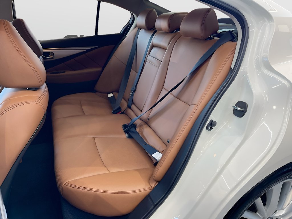 2024 Infiniti Q50 photo 25 of 32