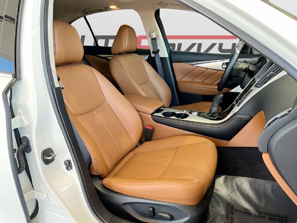 2024 Infiniti Q50 photo 28 of 32
