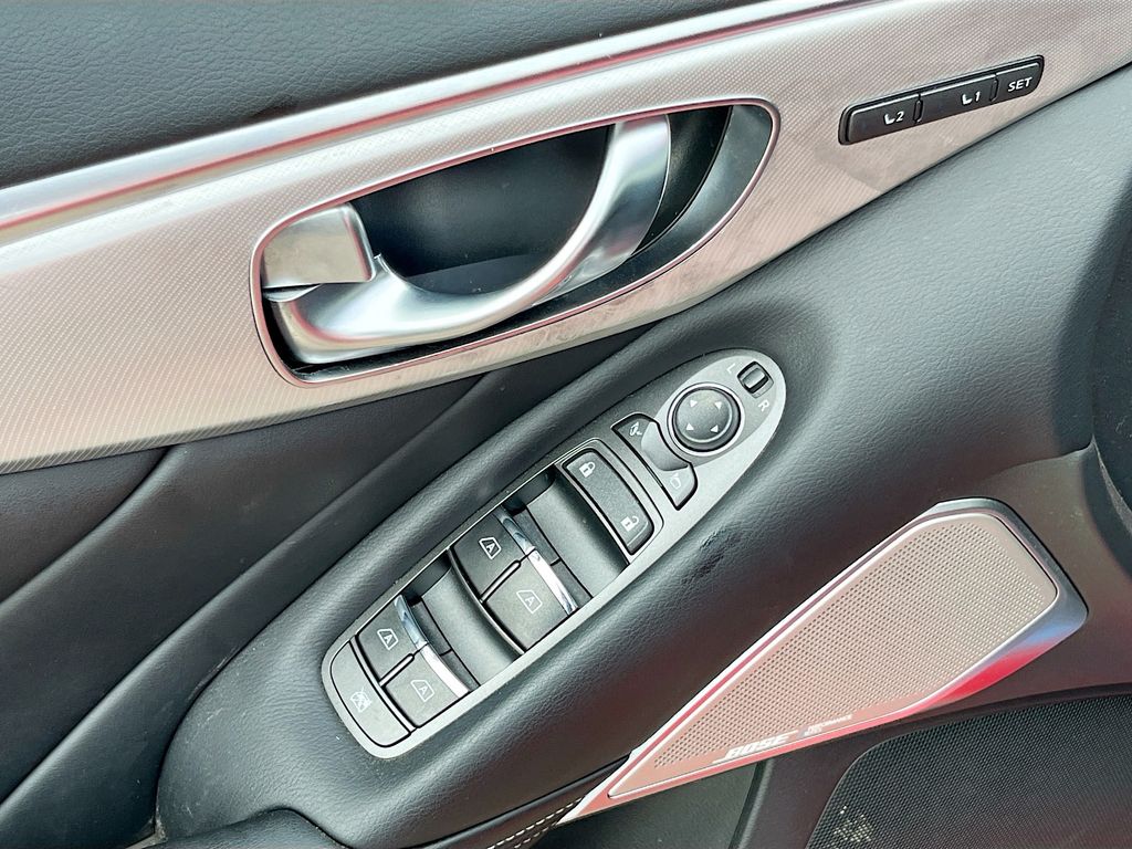 2023 Infiniti Q50 photo 17 of 33