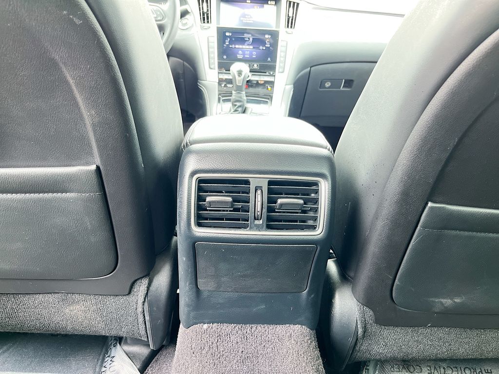 2023 Infiniti Q50 photo 26 of 33