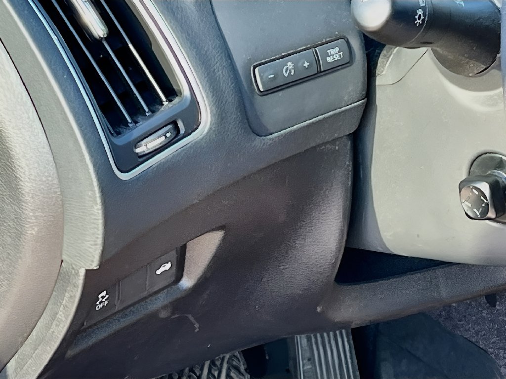 2024 Infiniti Q50 photo 10 of 33