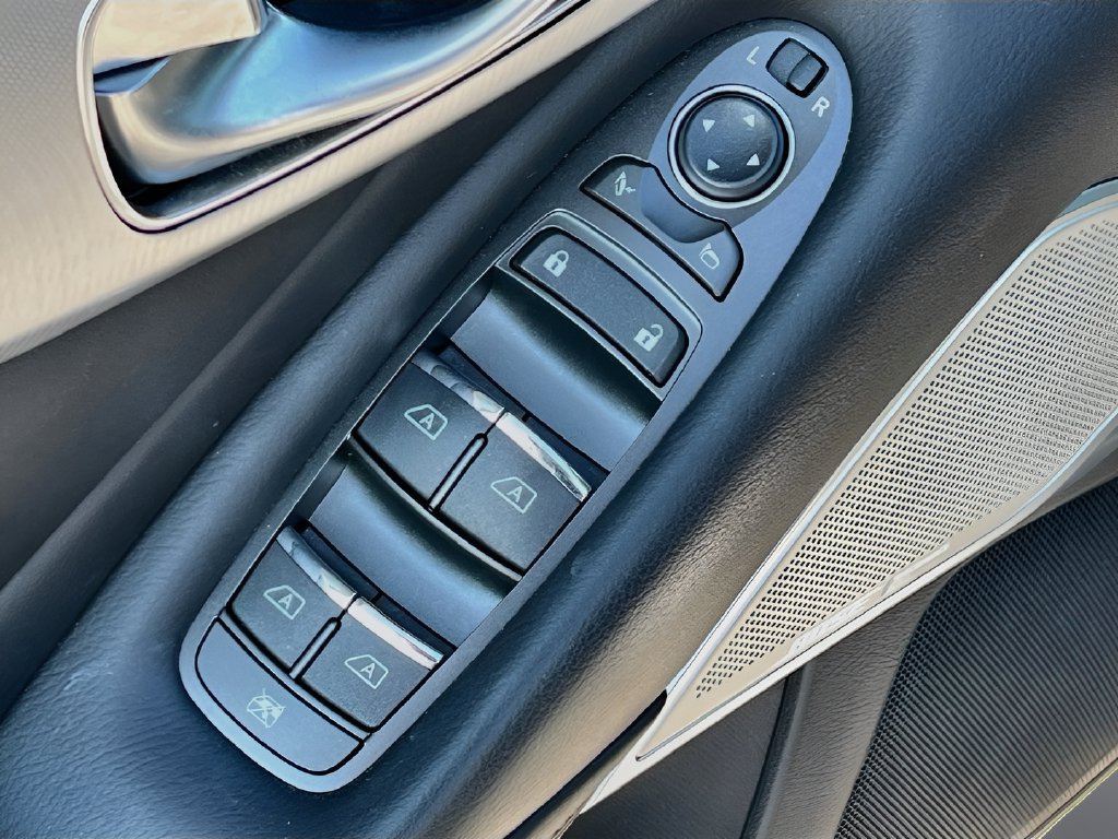 2024 Infiniti Q50 photo 17 of 33