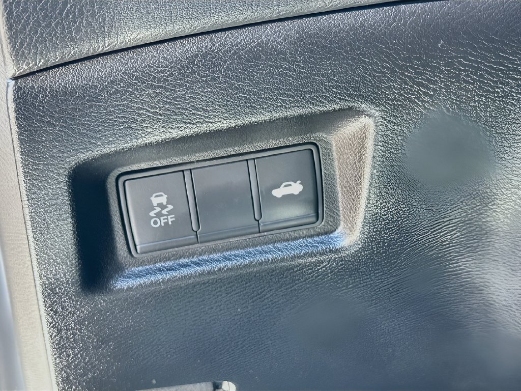 2023 Infiniti Q50 photo 10 of 33