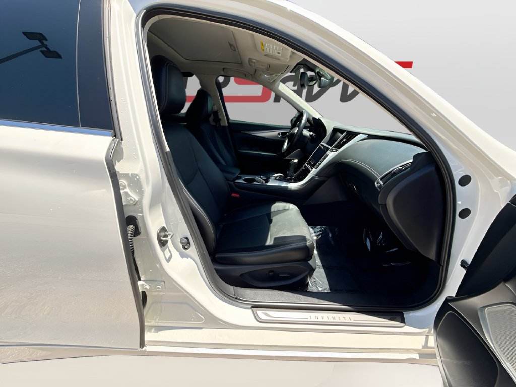 2023 Infiniti Q50 photo 29 of 33