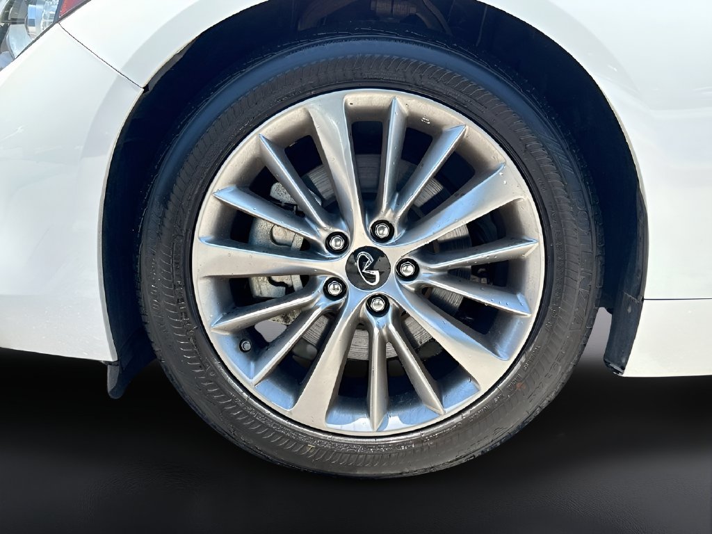2023 Infiniti Q50 photo 32 of 33