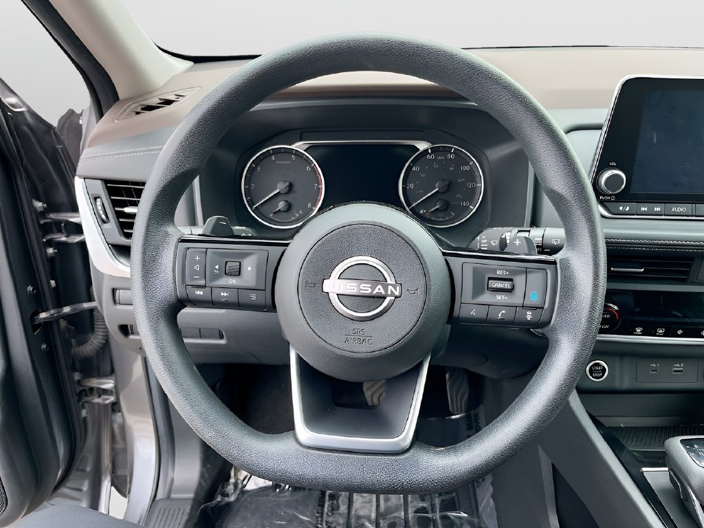 2023 Nissan Rogue photo 11 of 31