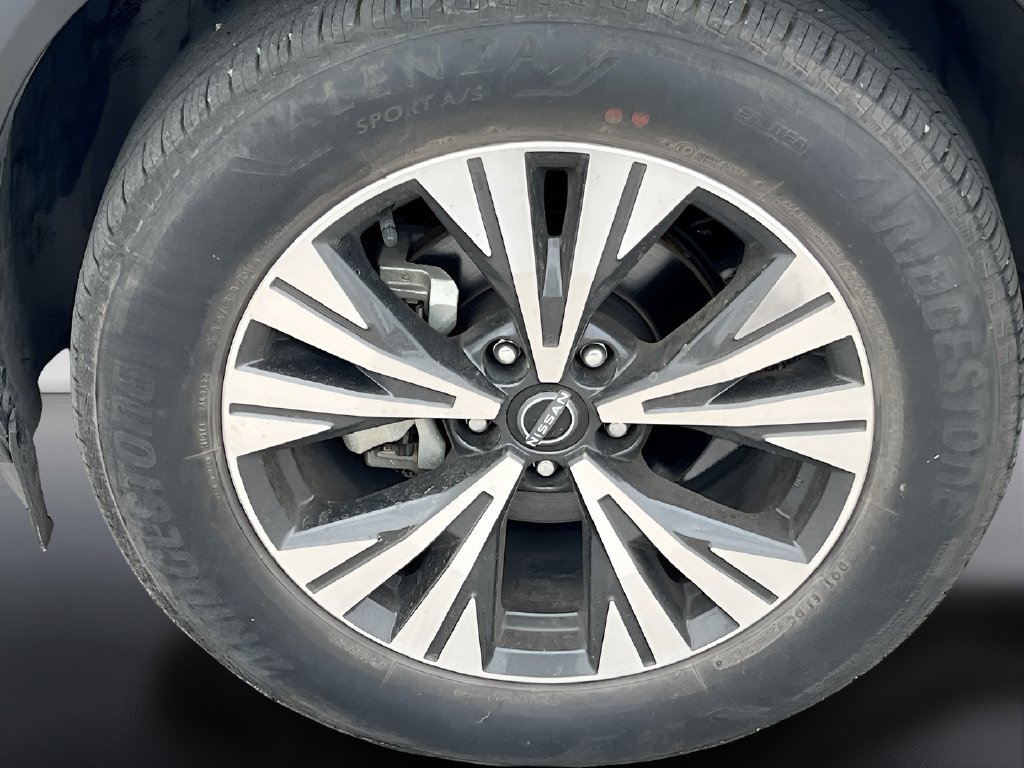 2023 Nissan Rogue photo 30 of 31
