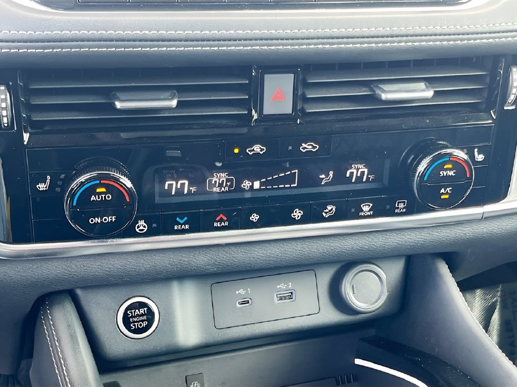 2023 Nissan Rogue photo 16 of 33