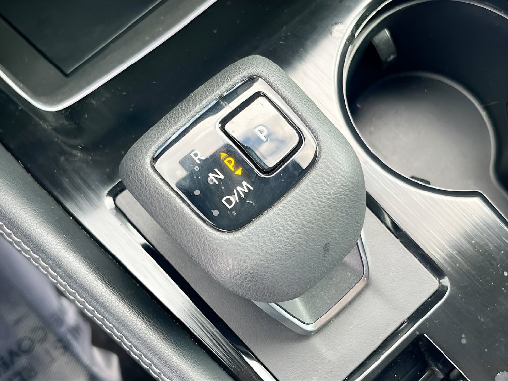 2023 Nissan Rogue photo 17 of 33