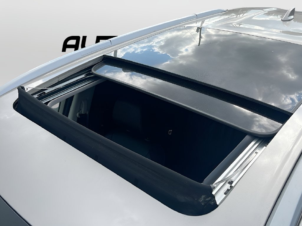 2023 Nissan Rogue photo 22 of 33