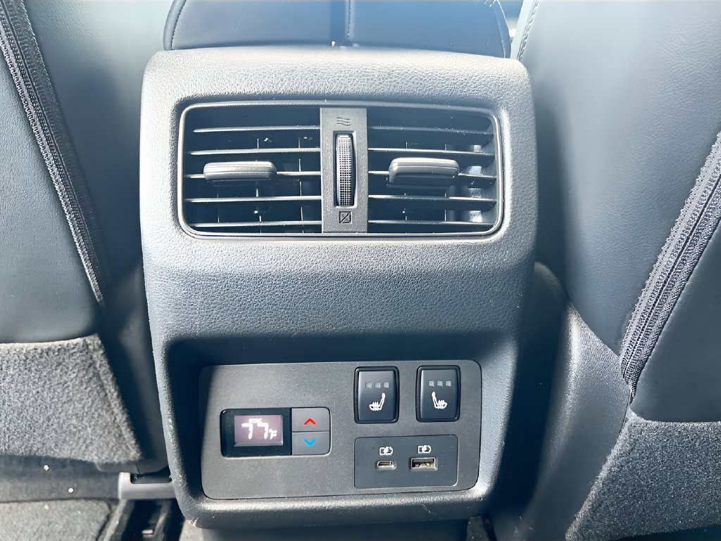 2023 Nissan Rogue photo 26 of 33