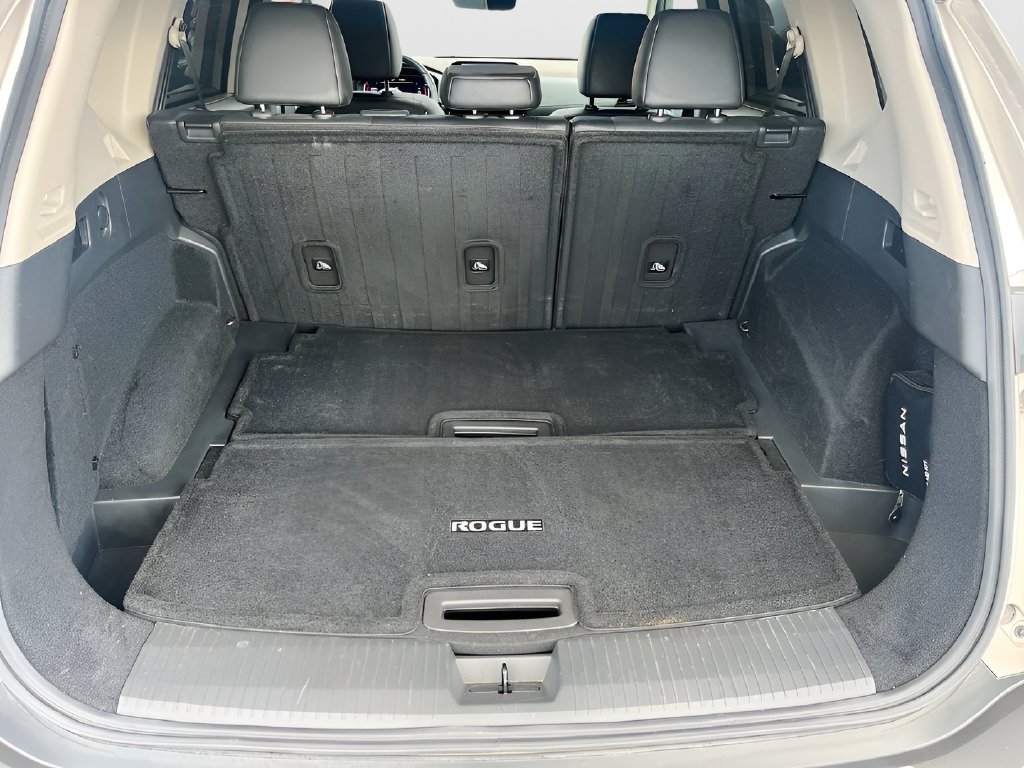 2023 Nissan Rogue photo 27 of 33