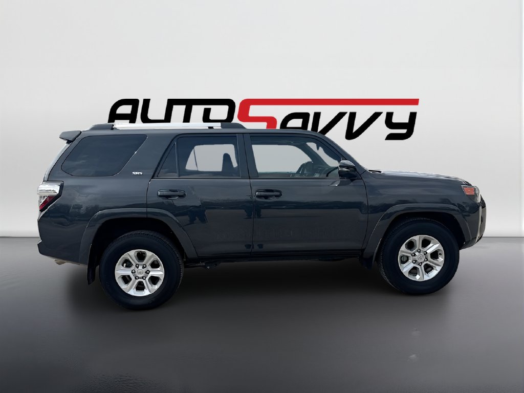 2024 Toyota 4Runner photo 8 of 33