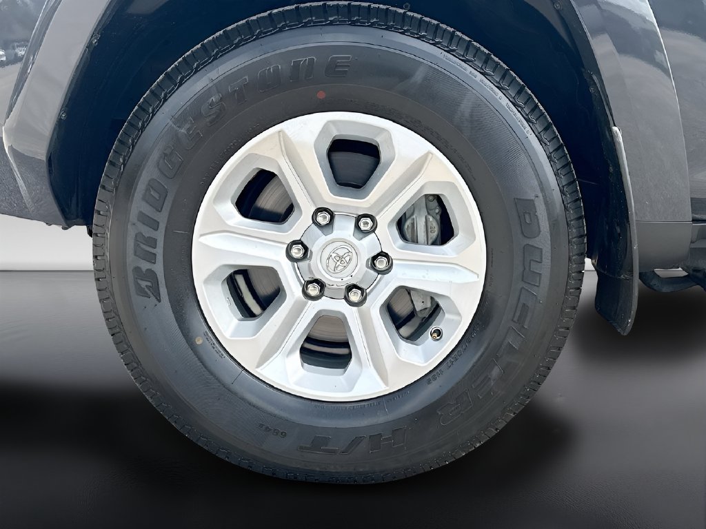 2024 Toyota 4Runner photo 32 of 33