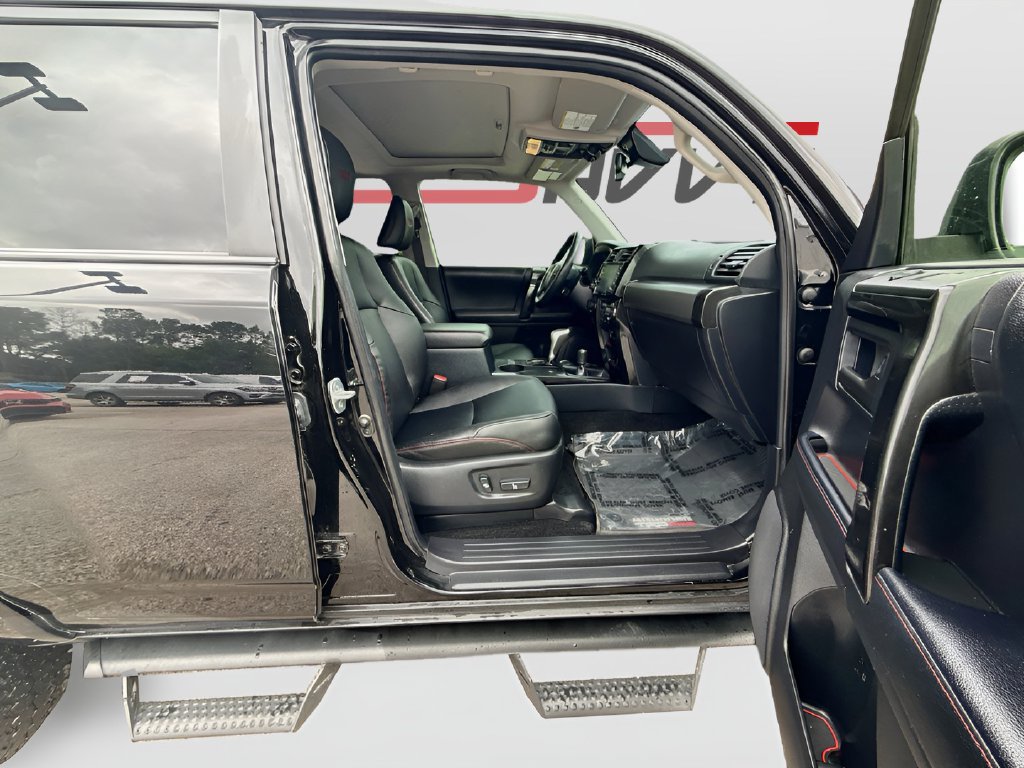 2024 Toyota 4Runner photo 30 of 34