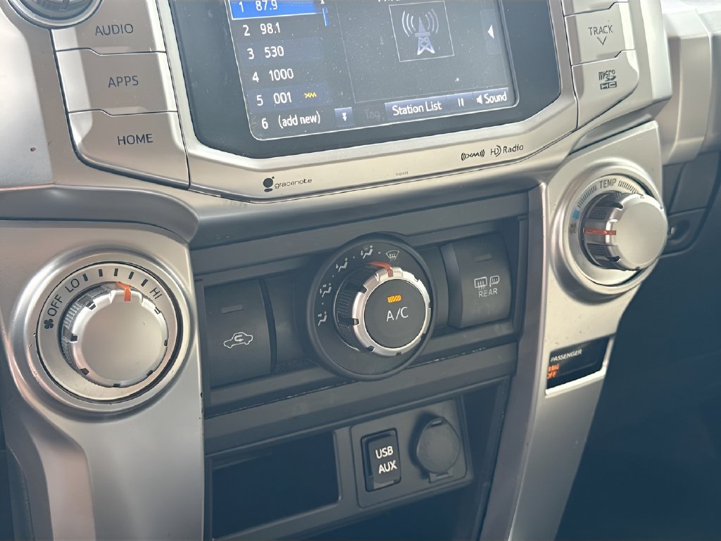2019 Toyota 4Runner photo 15 of 32