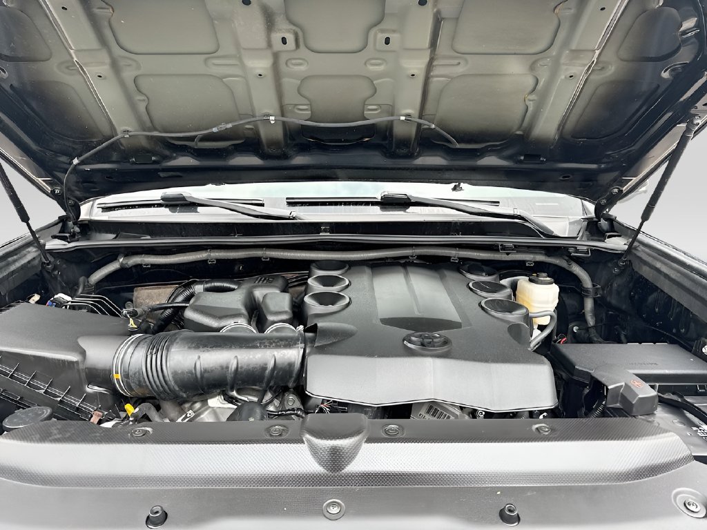 2019 Toyota 4Runner photo 30 of 32