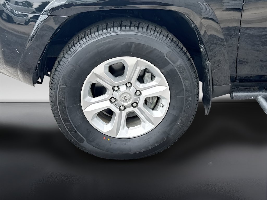 2019 Toyota 4Runner photo 31 of 32