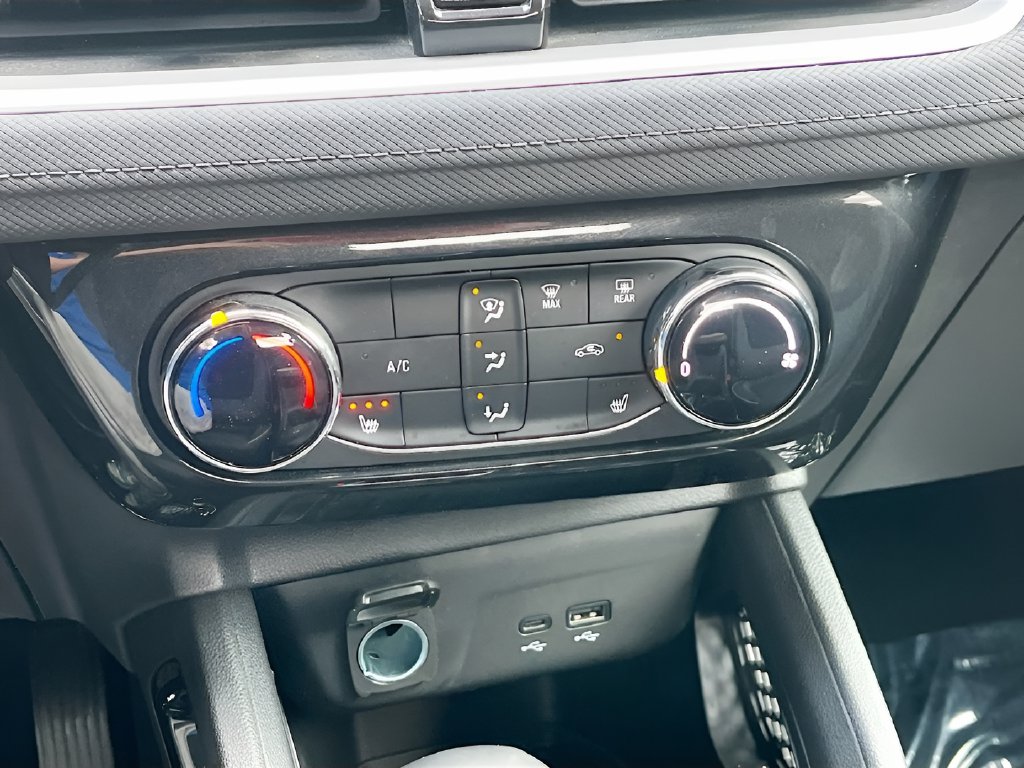 2025 Chevrolet TrailBlazer photo 19 of 30