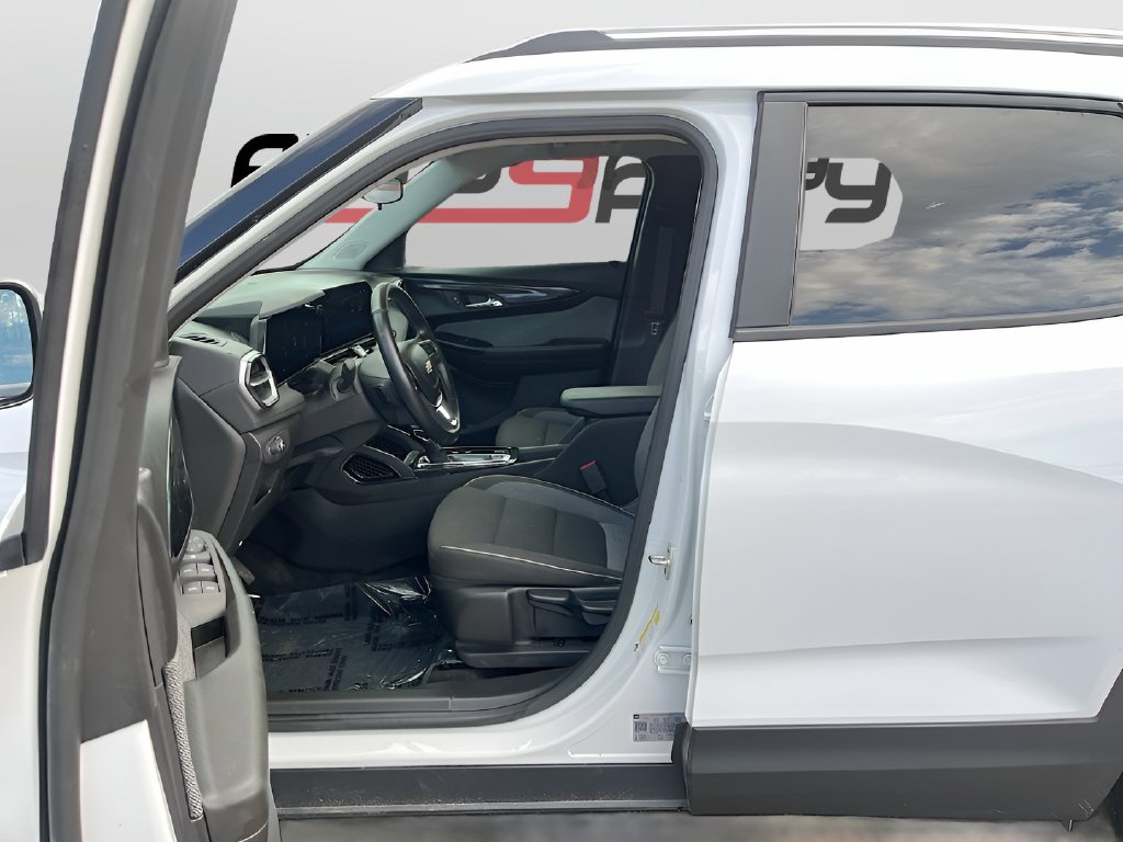 2025 Chevrolet TrailBlazer photo 20 of 30