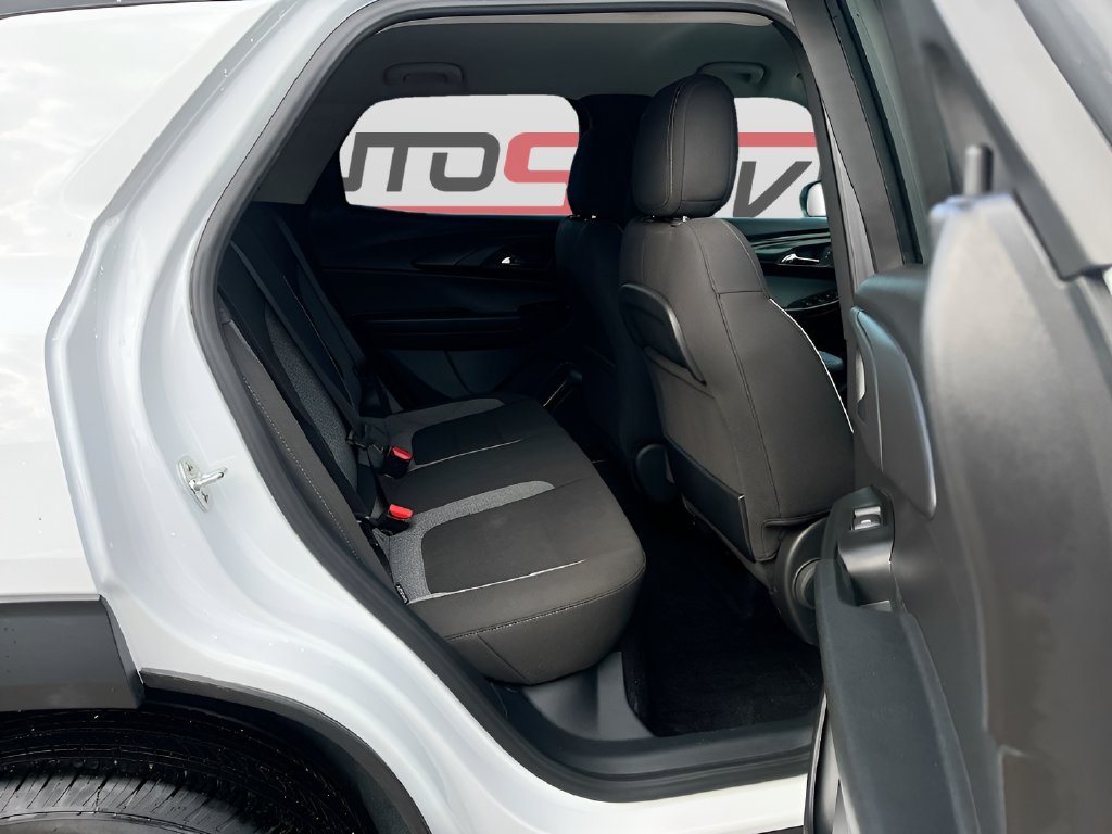 2025 Chevrolet TrailBlazer photo 25 of 30