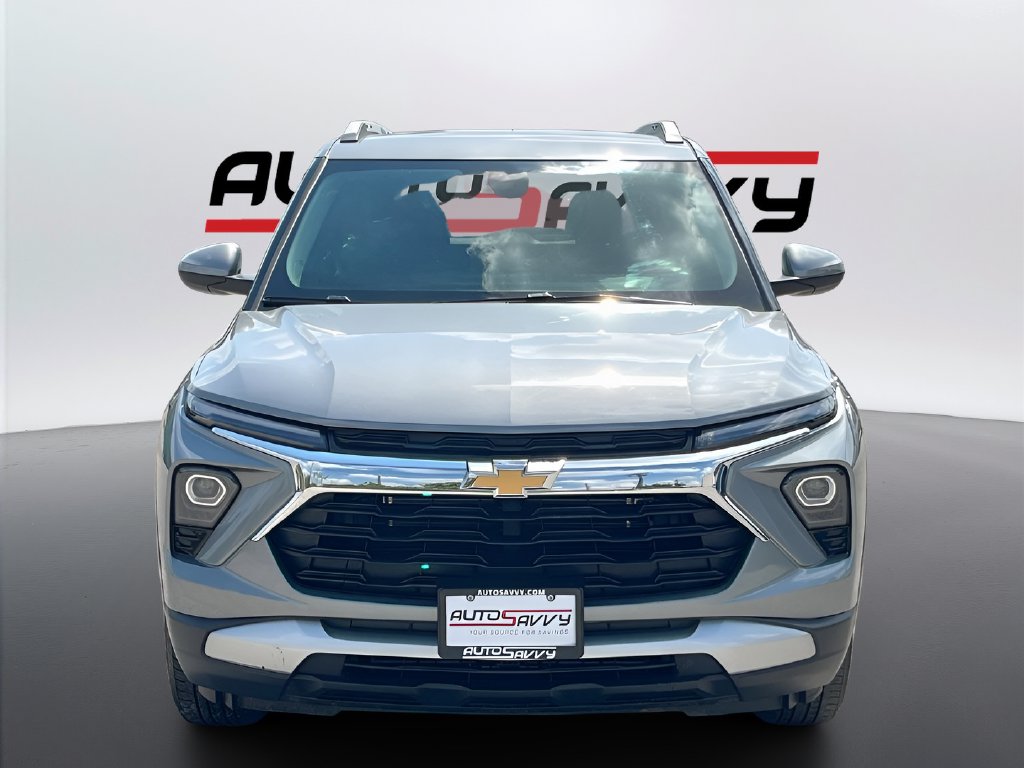 2024 Chevrolet TrailBlazer photo 2 of 30