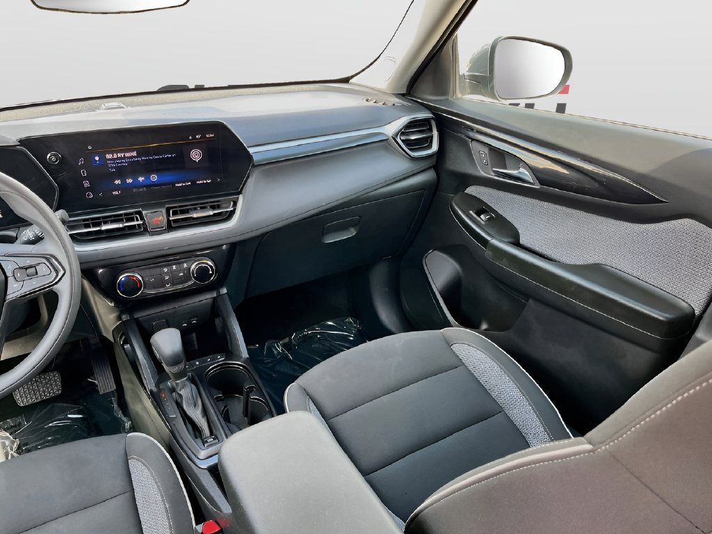 2024 Chevrolet TrailBlazer photo 21 of 30