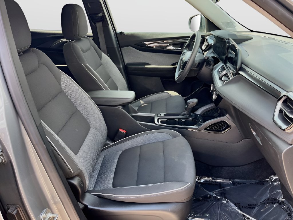 2024 Chevrolet TrailBlazer photo 25 of 30