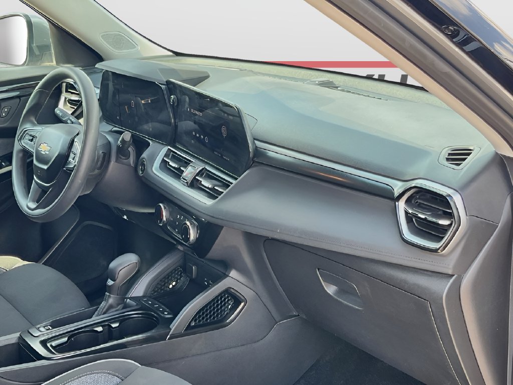 2024 Chevrolet TrailBlazer photo 26 of 30