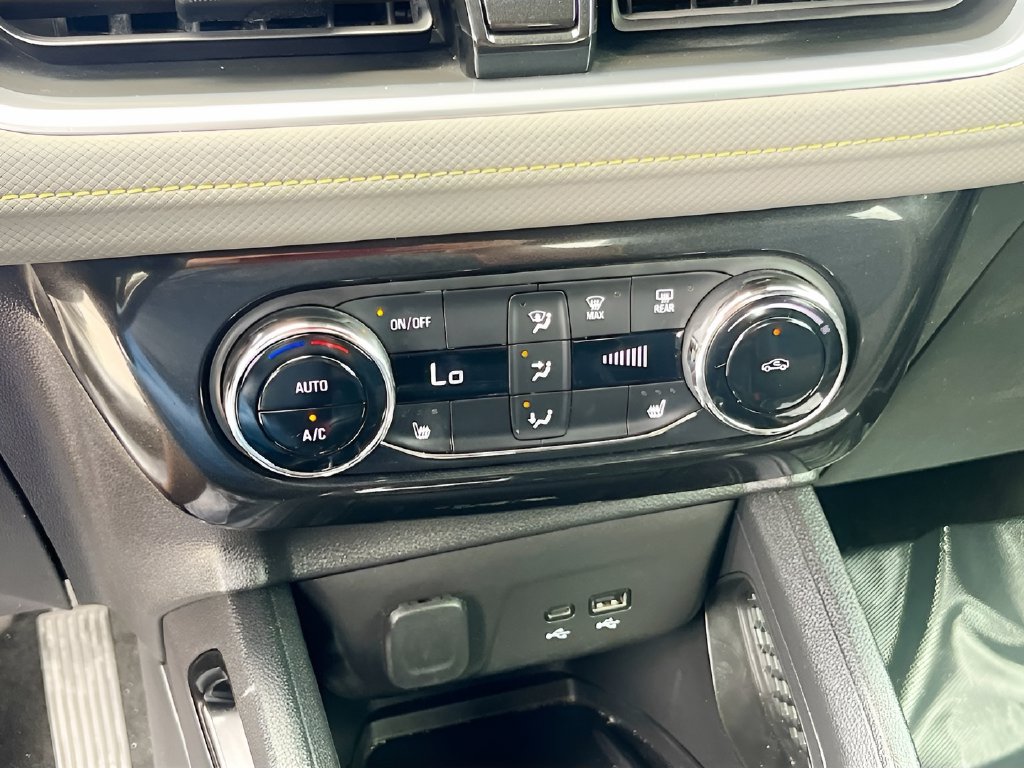 2025 Chevrolet TrailBlazer photo 15 of 32