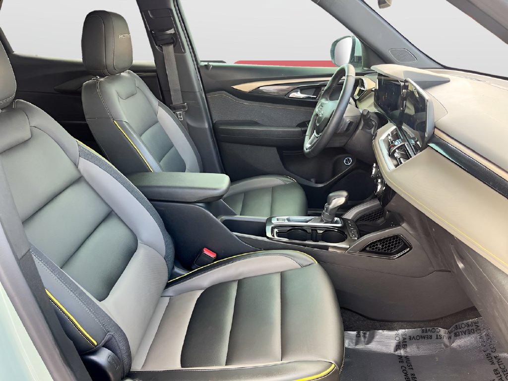 2025 Chevrolet TrailBlazer photo 27 of 32