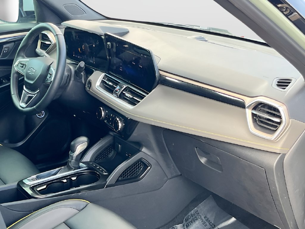 2025 Chevrolet TrailBlazer photo 28 of 32