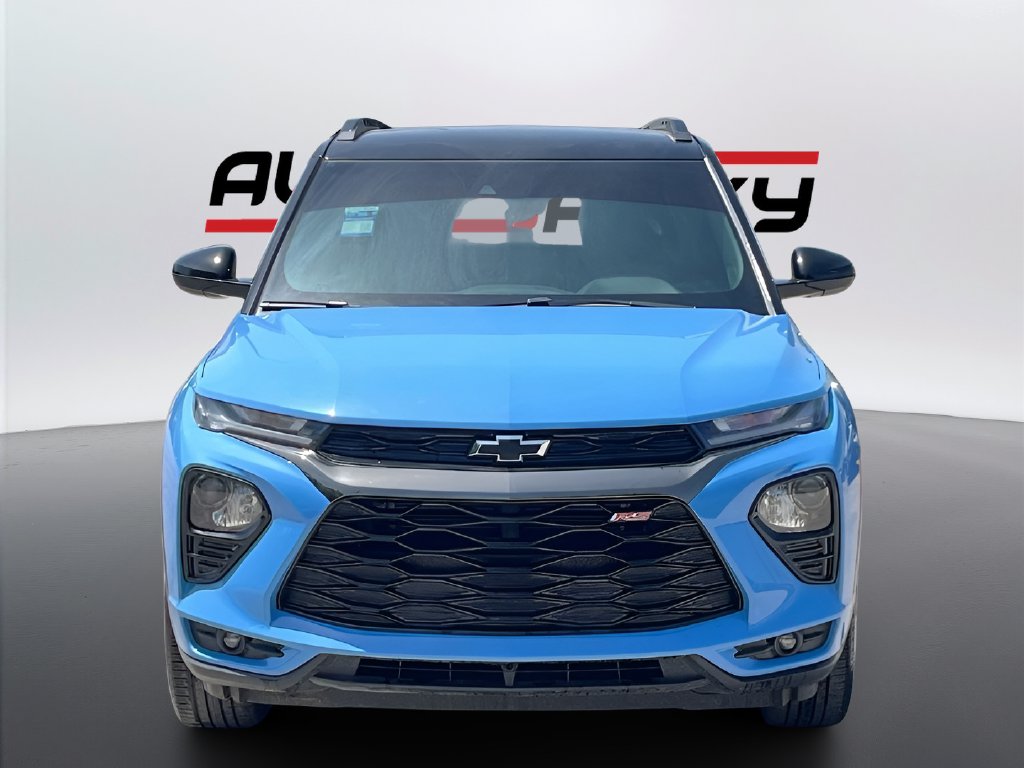 2023 Chevrolet TrailBlazer photo 2 of 30